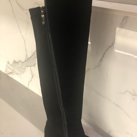 Boots - Picture 2 of 9